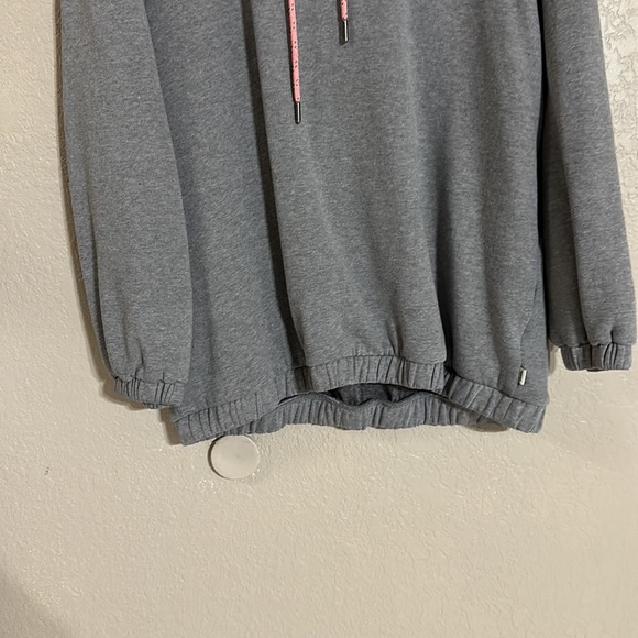 Vans over sized pull over hoodie elastic bottom and sleeves women’s size small - Picture 4 of 7